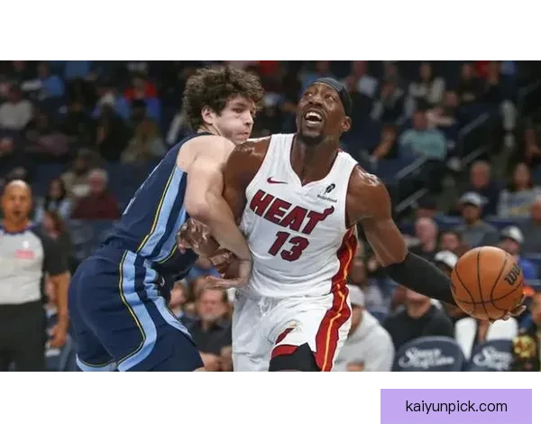 热火骑士再度交锋阿德巴约韦尔强攻内线艾伦复出成胜负关键看点